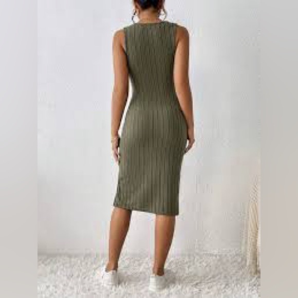 Nine West Green Ribbed Halter Midi Dress - Picture 2 of 10